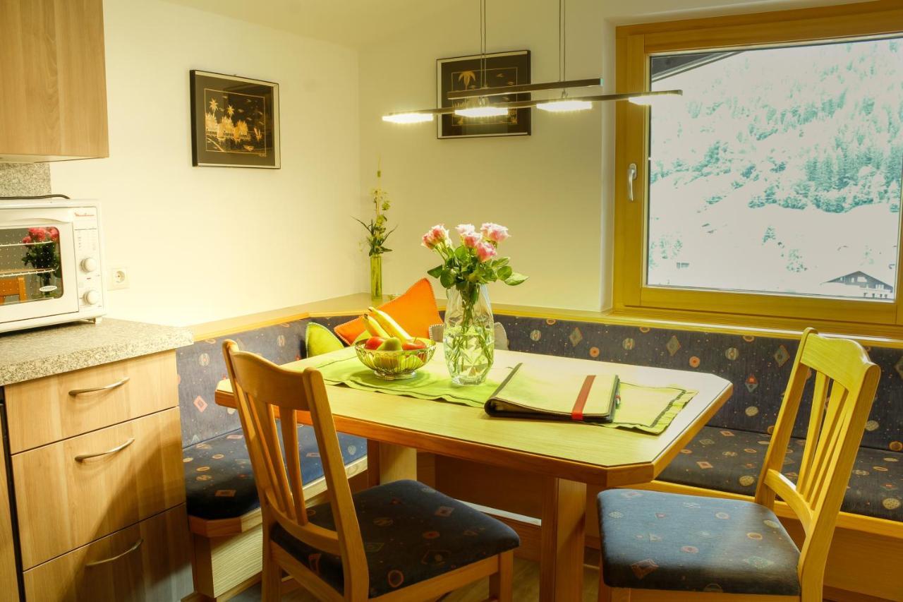 Haus Ganeu Apartment *
