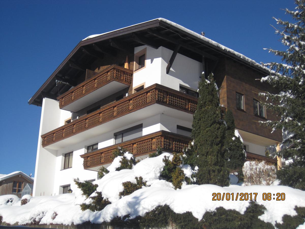Haus Ganeu *