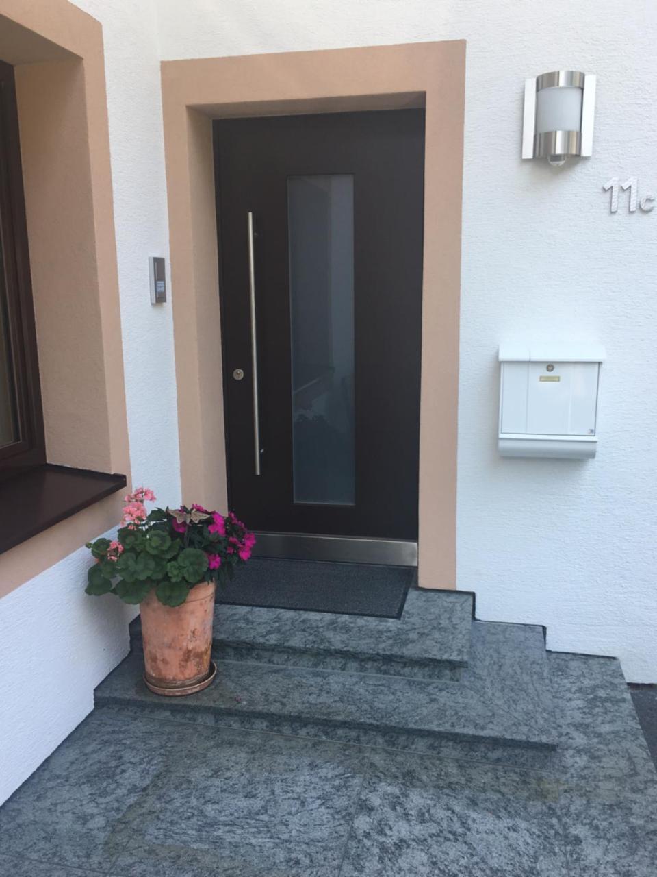 Haus Ganeu Apartment
